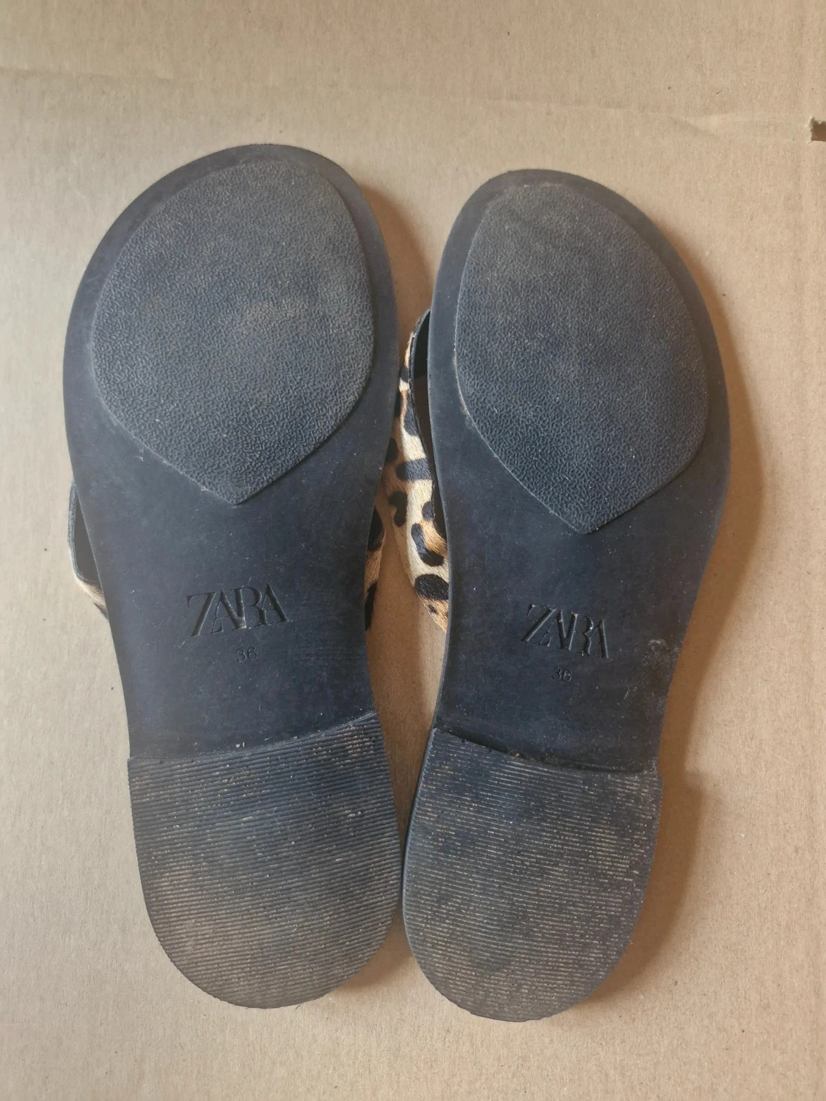 Zara – Chinelos de couro com estampa de leopardo – Tamanho 36 – photo 8